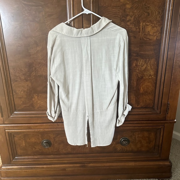 cloth and stone split back blouse - Picture 4 of 4